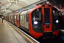 A 2009 stock Victoria line train at Pimlico station