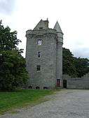 South Gatehouse - geograph.org.uk - 514523.jpg